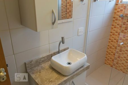 Banheiro (Pia) de apartamento para alugar com 1 quarto, 50m² em Jardim Santa Cruz (sacomã), São Paulo