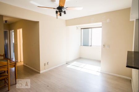 Sala de apartamento à venda com 3 quartos, 75m² em Jardim Itu Sabará, Porto Alegre