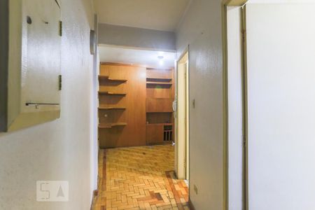 Corredor de apartamento para alugar com 1 quarto, 34m² em Liberdade, São Paulo