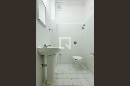 Banheiro de kitnet/studio à venda com 1 quarto, 26m² em Copacabana, Rio de Janeiro