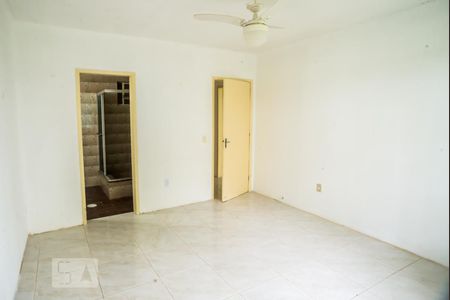 Suíte de casa à venda com 3 quartos, 200m² em Sarandi, Porto Alegre