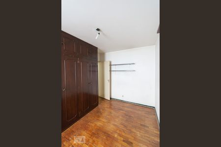 Quarto 1 de casa para alugar com 3 quartos, 100m² em Campo Belo, São Paulo