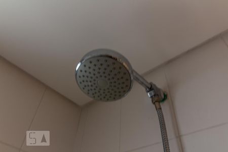 Detalhe do Banheiro do Corredor de apartamento para alugar com 2 quartos, 78m² em Jardim Iracema, Barueri