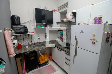 Studio à venda com 32m², 1 quarto e sem vaga Studio à venda com 32m², 1 quarto e sem vagaCozinha - Armários