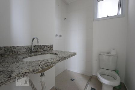 banheiro de apartamento para alugar com 2 quartos, 63m² em Vila Andrade, São Paulo