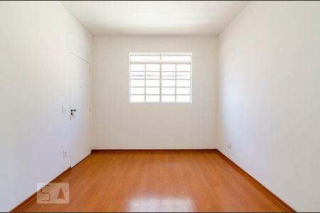 Sala de apartamento para alugar com 2 quartos, 53m² em Sagrada Família, Belo Horizonte