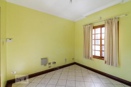 Sala de casa de condomínio para alugar com 4 quartos, 450m² em Parque dos Príncipes, São Paulo