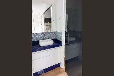 Banheiro Pia de apartamento à venda com 1 quarto, 42m² em Sumaré, São Paulo