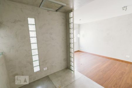 Sala de apartamento à venda com 2 quartos, 84m² em Vila Ipojuca, São Paulo