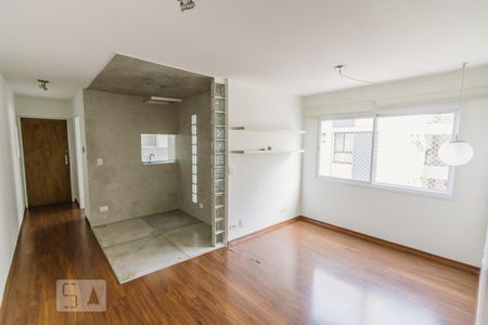 Sala de apartamento à venda com 2 quartos, 84m² em Vila Ipojuca, São Paulo