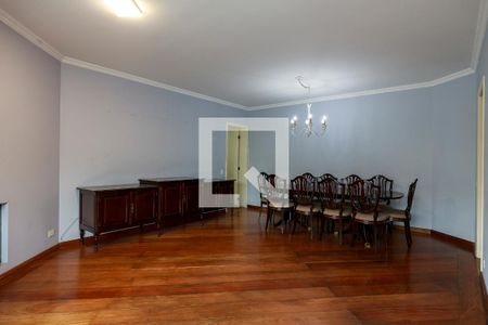 Apartamento para alugar com 145m², 4 quartos e 2 vagasSala