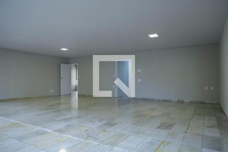 Apartamento para alugar com 5 quartos, 350m² em Setor Bueno, Goiânia