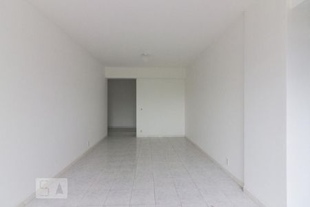 Apartamento à venda com 72m², 2 quartos e 1 vagaSala