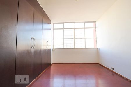 Suite de apartamento à venda com 3 quartos, 132m² em Setor Central, Goiânia