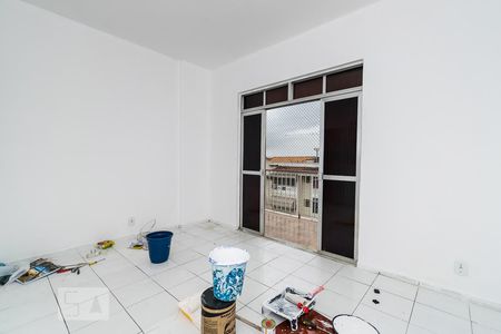 Sala de apartamento para alugar com 2 quartos, 50m² em Olaria, Rio de Janeiro