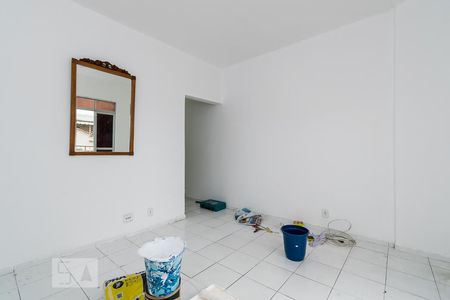 Sala de apartamento para alugar com 2 quartos, 50m² em Olaria, Rio de Janeiro