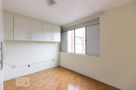 Quarto 2 de apartamento para alugar com 2 quartos, 56m² em Vila Pereira Cerca, São Paulo