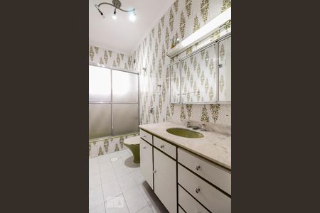 Banheiro  de casa para alugar com 2 quartos, 120m² em Chácara Califórnia, São Paulo