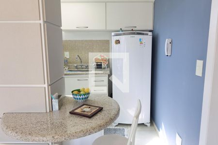 Cozinha de kitnet/studio à venda com 1 quarto, 45m² em Vila Nova Conceição, São Paulo