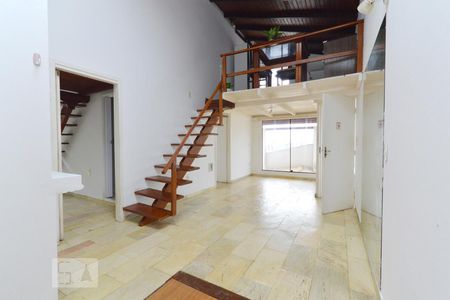 Sala 1 de casa de condomínio para alugar com 2 quartos, 120m² em Roçado, São José