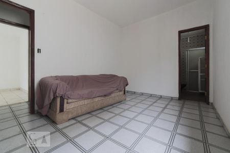 Suíte de casa para alugar com 3 quartos, 200m² em Jardim Aeroporto, São Paulo