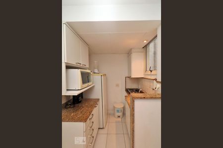Cozinha. de apartamento para alugar com 1 quarto, 40m² em Copacabana, Rio de Janeiro