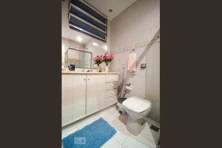 Banheiro de apartamento para alugar com 2 quartos, 70m² em Ipanema, Rio de Janeiro