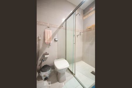 Banheiro de apartamento à venda com 2 quartos, 70m² em Ipanema, Rio de Janeiro