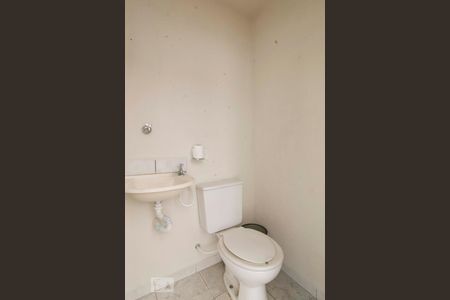 Banheiro de Serviço de casa à venda com 3 quartos, 107m² em Água Fria, São Paulo