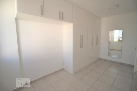 Quarto 1 de apartamento para alugar com 2 quartos, 56m² em Pechincha, Rio de Janeiro