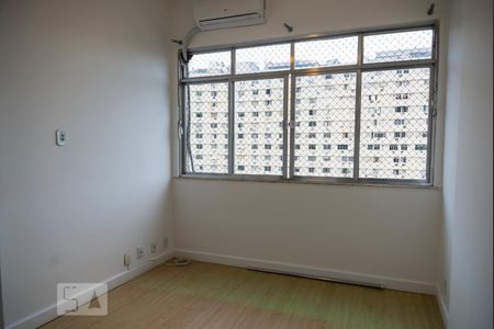 Quarto 2 de apartamento à venda com 2 quartos, 70m² em Copacabana, Rio de Janeiro