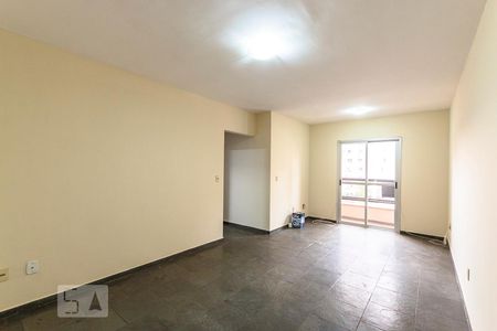 Sala de apartamento para alugar com 3 quartos, 90m² em Chácara Primavera, Campinas