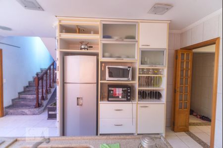 Cozinha de casa para alugar com 3 quartos, 450m² em Vila Divina Pastora, São Paulo