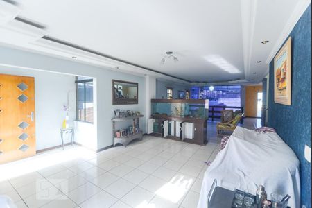 Sala de casa à venda com 3 quartos, 200m² em Vila Divina Pastora, São Paulo