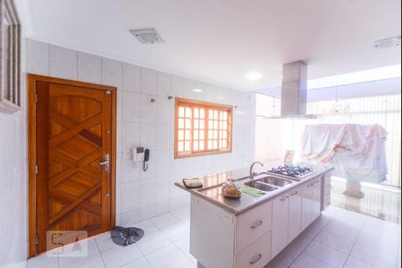 Cozinha de casa para alugar com 3 quartos, 450m² em Vila Divina Pastora, São Paulo