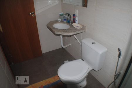 Detalhe banheiro de casa para alugar com 1 quarto, 35m² em São João do Rio Vermelho, Florianópolis