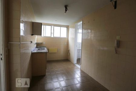 Cozinha de apartamento à venda com 2 quartos, 77m² em Icaraí, Niterói