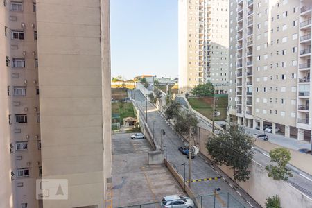 Vista de apartamento para alugar com 3 quartos, 65m² em Umuarama, Osasco