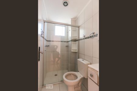 Banheiro de apartamento para alugar com 1 quarto, 46m² em Jardim Botânico, Porto Alegre