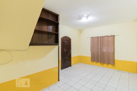 Casa à venda com 155m², 2 quartos e 2 vagasSala