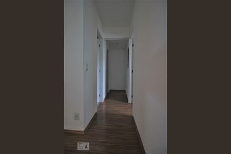 Corredor de apartamento para alugar com 3 quartos, 70m² em Jardim Parque Morumbi, São Paulo