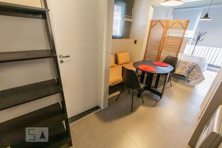 Sala Cozinha de kitnet/studio para alugar com 1 quarto, 26m² em Bom Retiro, São Paulo