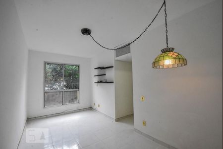 Sala de apartamento para alugar com 2 quartos, 50m² em Vila Inglesa, São Paulo