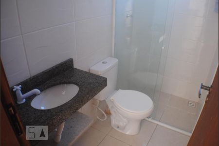 Detalhe banheiro de kitnet/studio para alugar com 1 quarto, 40m² em Vargem do Bom Jesus, Florianópolis