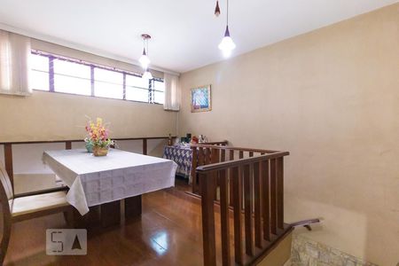 Sala de casa à venda com 3 quartos, 480m² em Vila Dalila, São Paulo