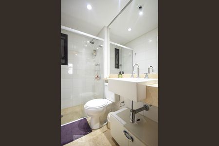 Banheiro de apartamento para alugar com 2 quartos, 92m² em Vila Progredior, São Paulo