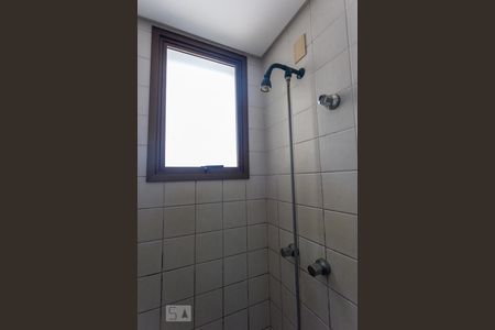 Banheiro de apartamento para alugar com 2 quartos, 64m² em Nonoai, Porto Alegre