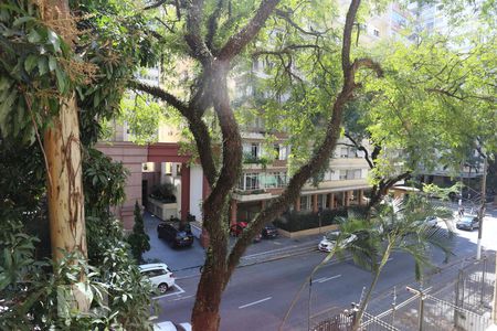 Vista Quarto 2 de apartamento para alugar com 4 quartos, 170m² em Cerqueira César, São Paulo