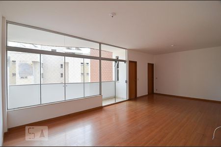 Sala de apartamento para alugar com 4 quartos, 140m² em Luxemburgo, Belo Horizonte