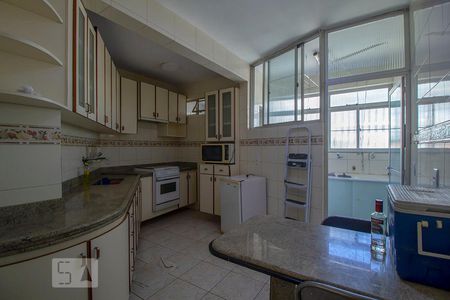 Cozinha de apartamento à venda com 4 quartos, 180m² em Grajaú, Belo Horizonte